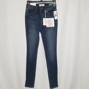 NWT Jessica simpson. Curvy high rise skinny